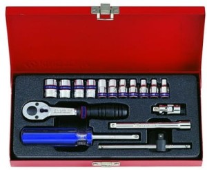 KPL. NASADEK 1/4''  16cz. KRÓTKIE  6-kąt. 4 - 13mm  Z  AKCESORIAMI, CHROM,  KASETA King Tony