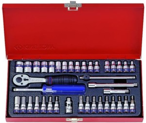 KPL. NASADEK 1/4''  39cz. KRÓTKIE,  6-kąt.  4 - 13mm, T8 -T40, HEX 3 - 10, E4 - E8  Z  AKCESORIAMI, CHROM, KASETA King Tony