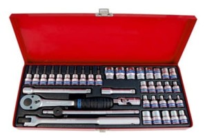 ZESTAW NASADEK 3/8''  39cz. KRÓTKIE  6-kąt.  6 - 19mm, E4 - E18, T8 - T45  Z  AKCESORIAMI, CHROM, KASETA King Tony
