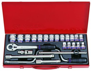 KPL. NASADEK  1/2''   24cz.  KRÓTKIE  6-kąt.  10 - 32mm  Z  AKCESORIAMI, CHROM, KASETA