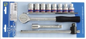 KPL. NASADEK  1/2''   11cz.  KRÓTKIE  6-kąt.  10 - 19mm  Z  AKCESORIAMI, CHROM, SZYNA,  BLISTER